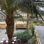 Meson בית הארחה 2*